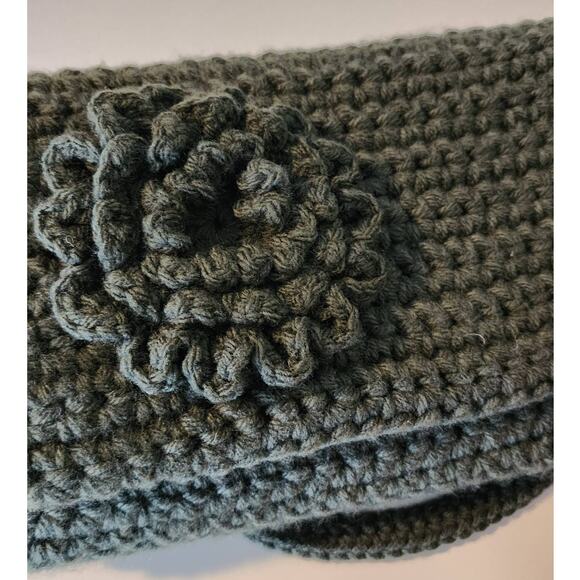 Hand Knit Green Crocheted Crossbody Purse with Floral Rosette Flap Closure - Picture 3 of 8